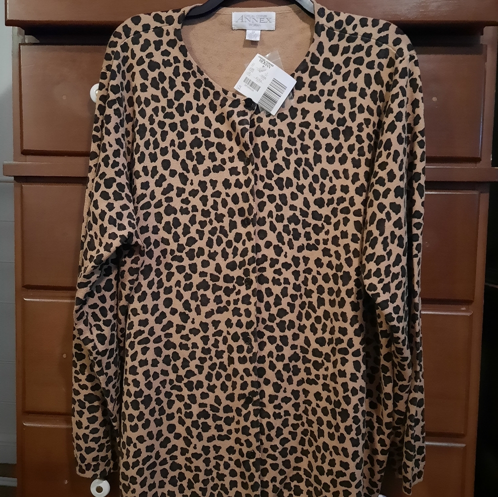 New women's 2x cardigan